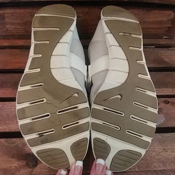 nike mary jane flats